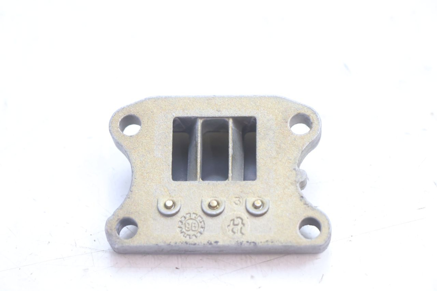 photo de ADMISION PEUGEOT TREKKER 50 (1995 - 2004) - Zoom estado de uso