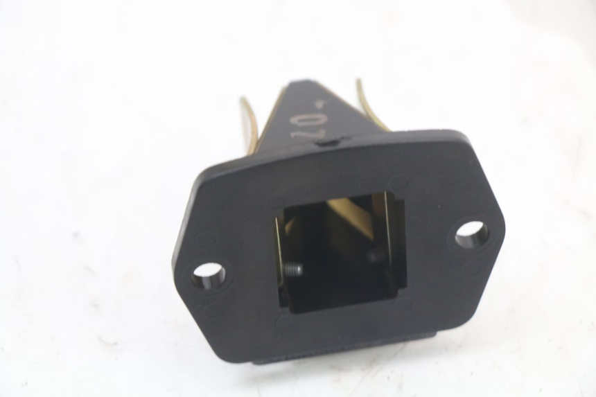 photo de ADMISION PIAGGIO TYPHOON 50 (2000 - 2009) - Detalle de la pieza