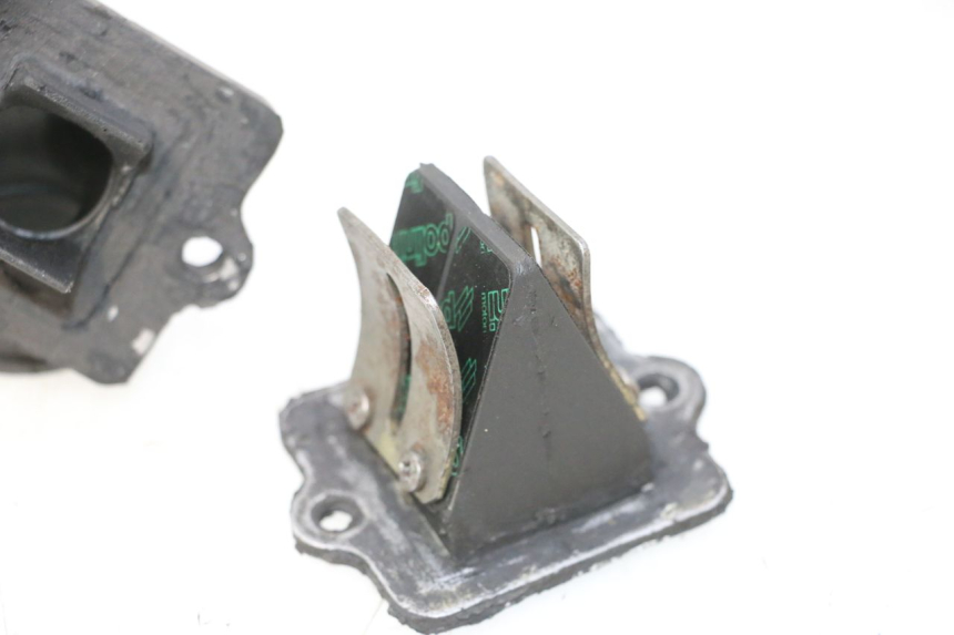 photo de CAJA DE LáMINAS PIAGGIO TYPHOON 50 (1993 - 1999) - Estado de la superficie y material