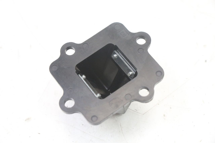 photo de ADMISION YAMAHA AEROX 50 (1997 - 2006) - Otra perspectiva