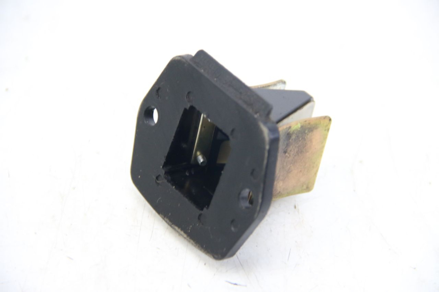 photo de CAJA DE LáMINAS PIAGGIO ZIP 2T 50 (2009 - 2019) - Primer plano técnico