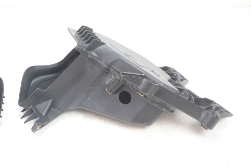 photo de GUANTERA HARLEY DAVIDSON ROAD GLIDE FLTRXSE 1920 (2018 - 2022) - Primer plano técnico