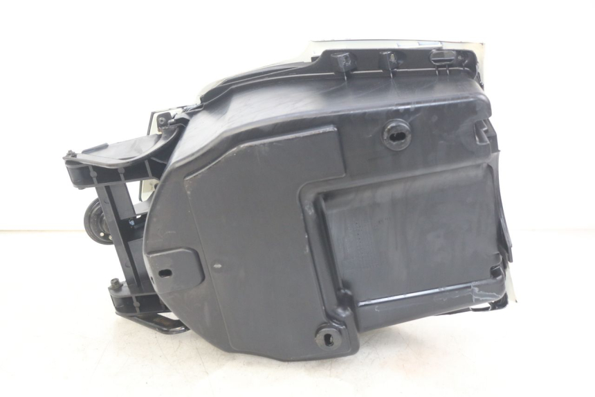 photo de CAJA DE GUANTES PEUGEOT VIVACITY NEW 4T 50 (2008 - 2017) - Detalles de los puntos de fijación