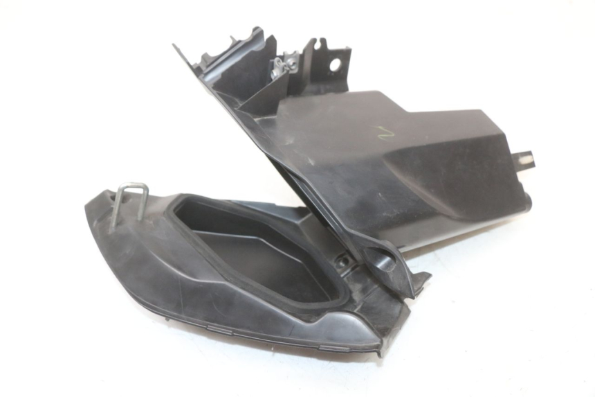 photo de GUANTERA YAMAHA XMAX X-MAX ABS 125 (2017 - 2020) - Otra perspectiva