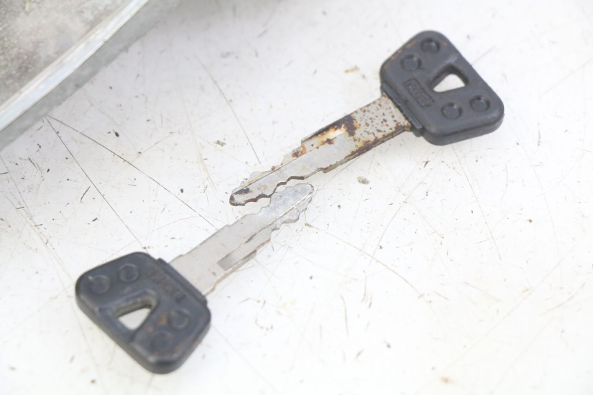 photo de GUANTERA YAMAHA XV VIRAGO 750 (1984 - 1998) - Estado de la superficie y material