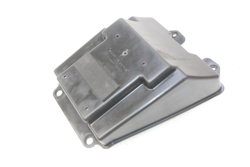 photo de CAJA DE GUANTES KAWASAKI ZZR 600 (1995 - 2004) - Zoom estado de uso