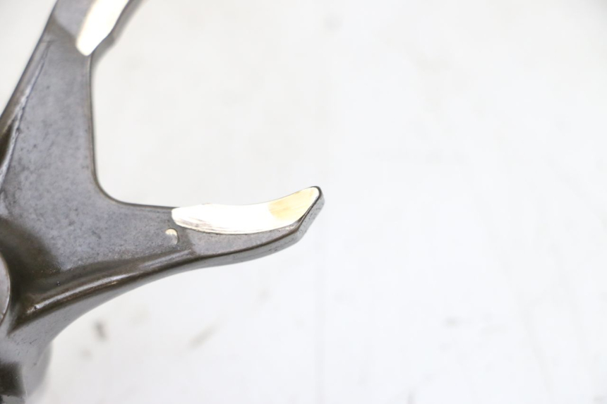 photo de CAJA CAMBIOS MV AGUSTA BRUTALE R WALLY 910 (2008 - 2008) - Detalles de los puntos de fijación