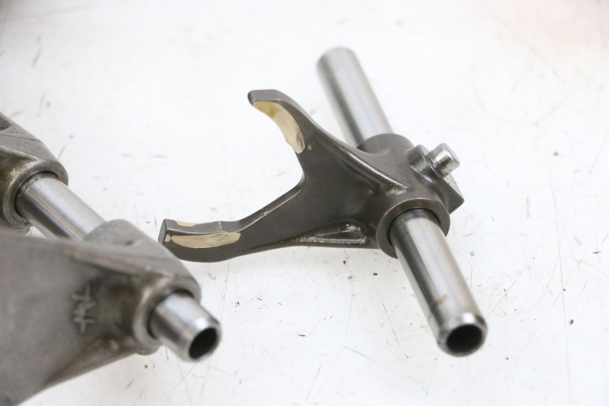 photo de CAJA CAMBIOS MV AGUSTA BRUTALE R WALLY 910 (2008 - 2008) - Otra vista del artículo