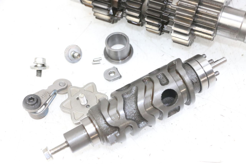 photo de CAJA CAMBIOS HONDA CB R 1000 (2018 - 2023) - Inspección visual detallada