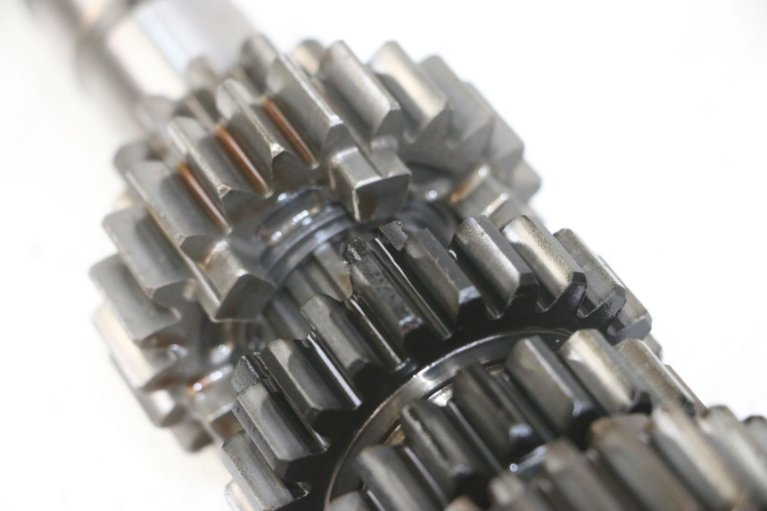 photo de CAJA CAMBIOS HONDA CB R 1000 (2018 - 2023) - Estado de la superficie y material