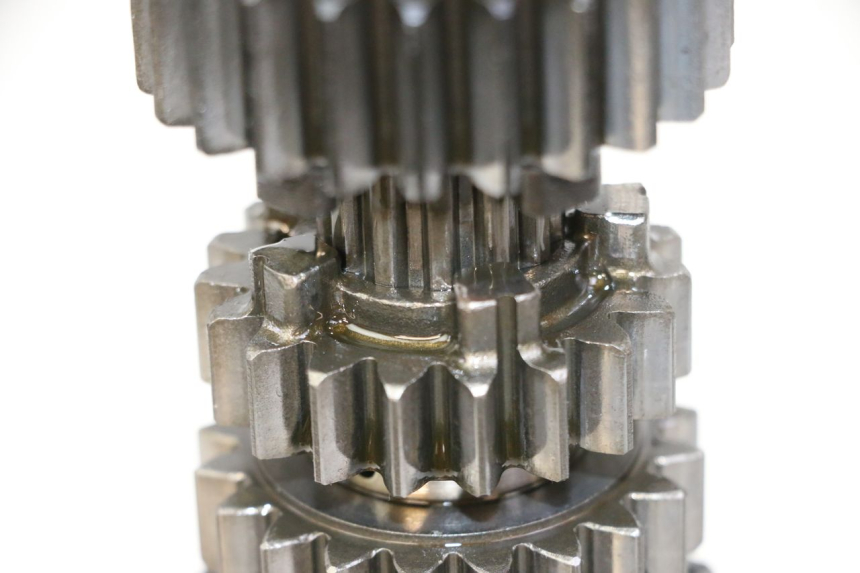 photo de CAJA DE CAMBIOS HONDA CBR RR FIREBLADE 900 (1992 - 1994) - Enfoque en la estructura