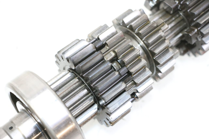 photo de CAJA DE CAMBIOS HONDA CBR RR FIREBLADE 900 (1992 - 1994) - Primer plano técnico