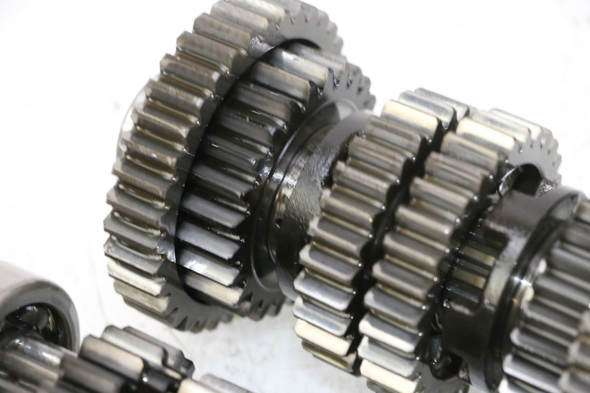 photo de CAJA DE CAMBIOS HONDA CBR RR FIREBLADE 900 (1992 - 1994) - Estado de la superficie y material