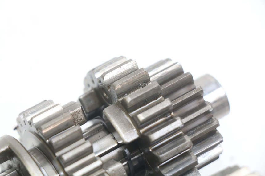 photo de CAJA DE CAMBIOS HONDA CM 125 (1983 - 2003) - Primer plano de alta resolución