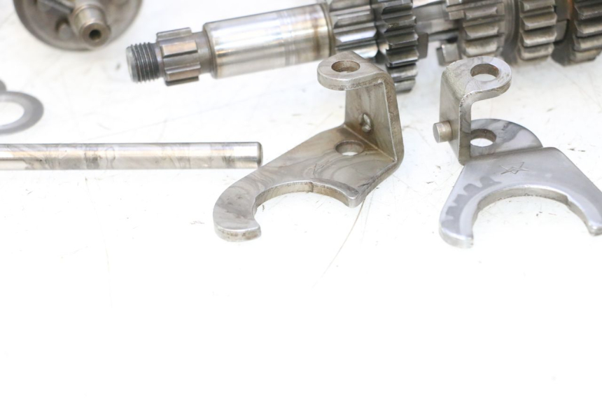 photo de CAJA CAMBIOS HM HONDA CRM DERAPAGE RR 50 (2006 - 2017) - Enfoque en la estructura
