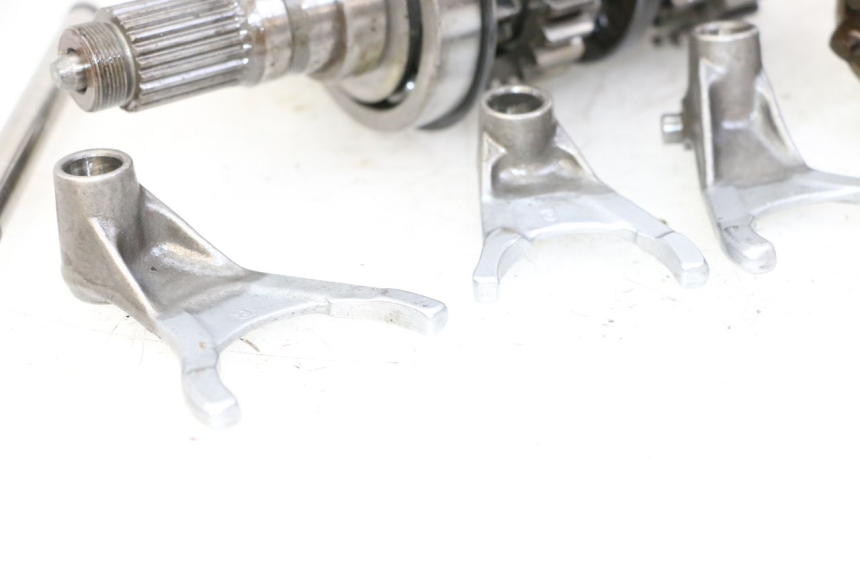 photo de CAJA CAMBIOS YAMAHA FJ 36Y 1100 (1984 - 1985) - Zoom sobre los componentes