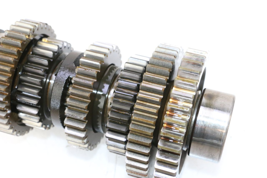 photo de CAJA CAMBIOS YAMAHA FJR 1300 (2001 - 2005) - Primer plano técnico