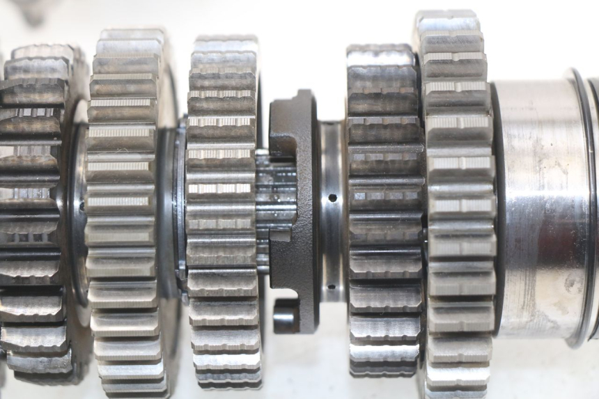 photo de CAJA CAMBIOS YAMAHA FZ8 800 (2010 - 2016) - Enfoque en la estructura