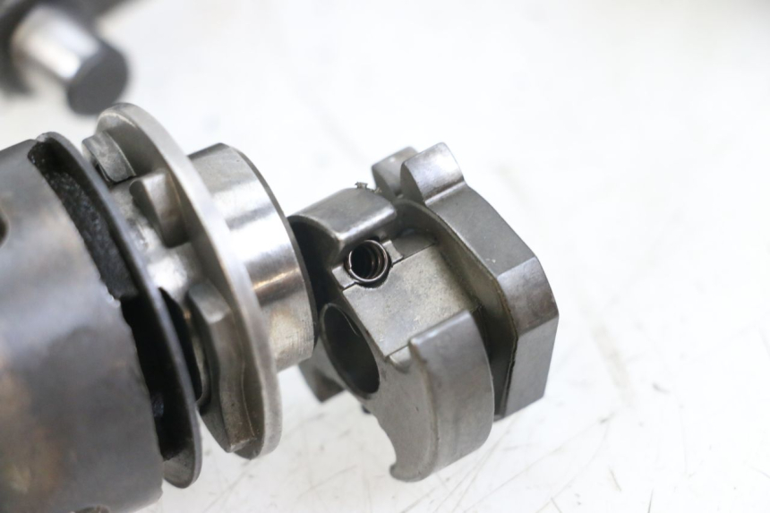 photo de Caja de cambios HYOSUNG GF 125 (2001 - 2005) - Primer plano de alta resolución