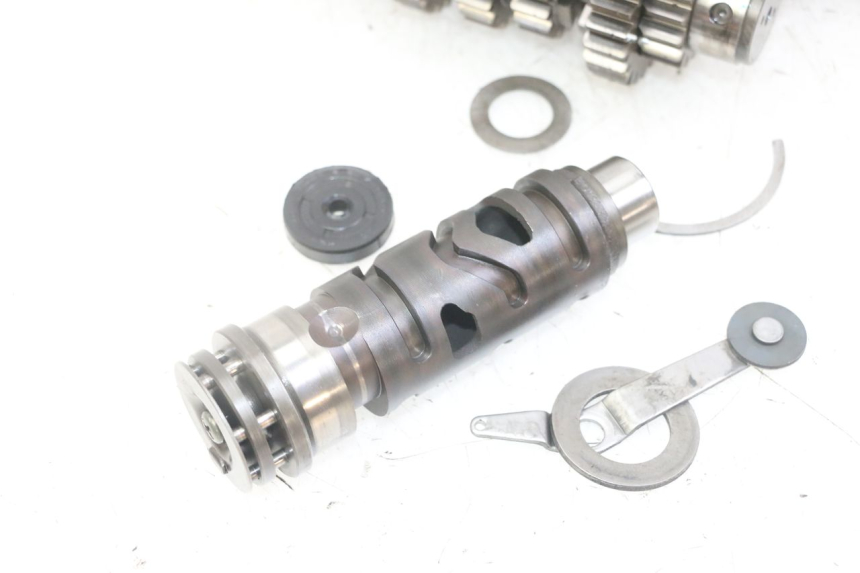 photo de CAJA DE CAMBIOS SUZUKI GS GSE 500 (2001 - 2003) - Inspección visual detallada