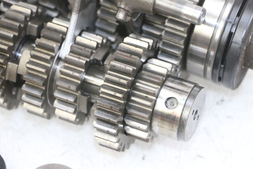 photo de CAJA DE CAMBIOS SUZUKI GS GSE 500 (2001 - 2003) - Otra perspectiva