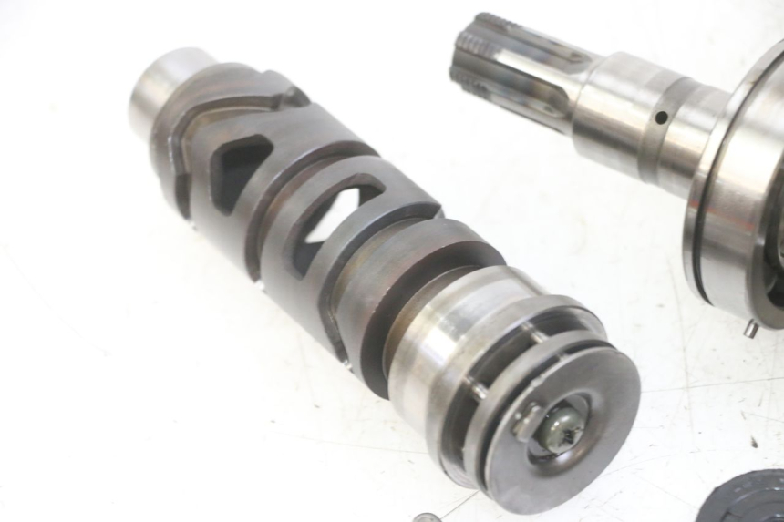 photo de CAJA DE CAMBIOS SUZUKI GS GSE 500 (2001 - 2003) - Detalles de los puntos de fijación