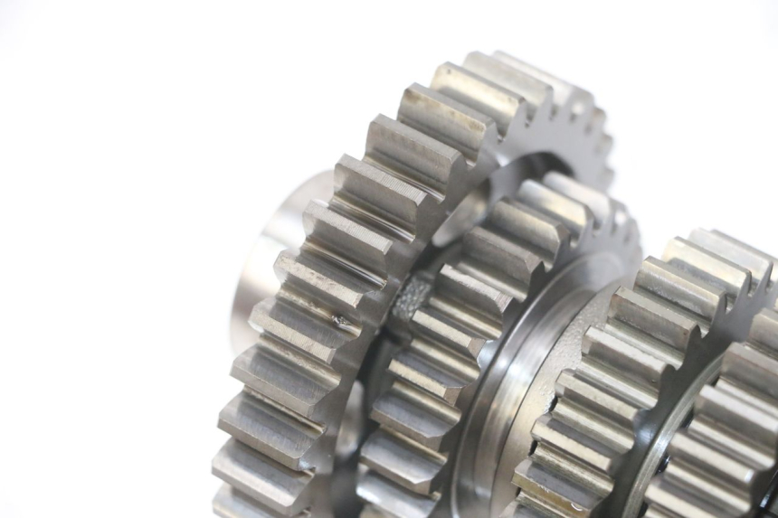 photo de CAJA DE CAMBIOS SUZUKI GS GSE 500 (2001 - 2003) - Primer plano técnico