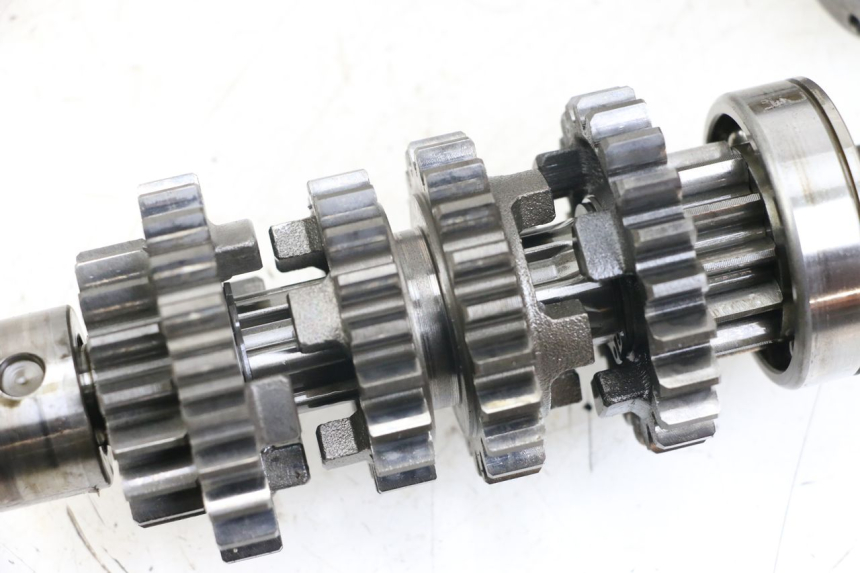 photo de CAJA CAMBIOS SUZUKI GSX E 250 (1982 - 1983) - Primer plano de alta resolución