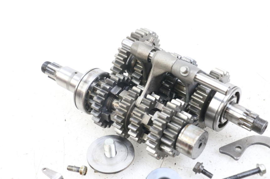 photo de CAJA CAMBIOS SUZUKI GSX E 250 (1982 - 1983) - Zoom estado de uso