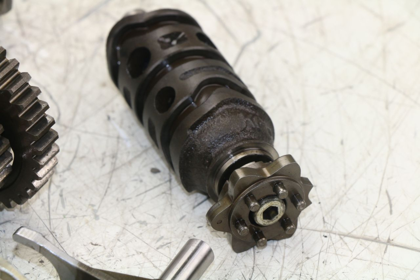 photo de CAJA CAMBIOS HONDA XLV VARADERO 125 (2000 - 2006) - Estado de la superficie y material