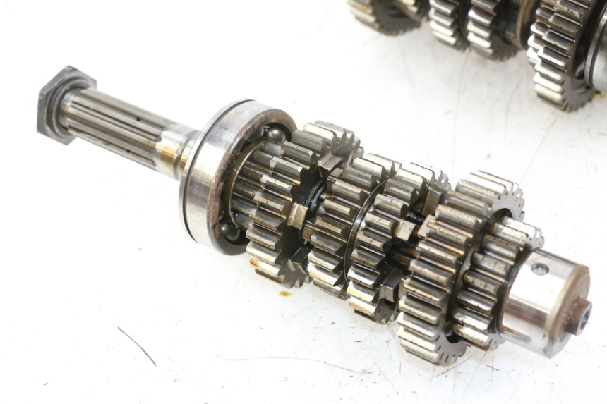 photo de CAJA CAMBIOS KAWASAKI GTR 1000 (1994 - 2004) - Estado de la superficie y material