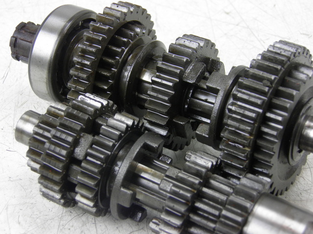 photo de CAJA CAMBIOS KYMCO QUANNON 125 (2007 - 2014) - Detalles de los puntos de fijación