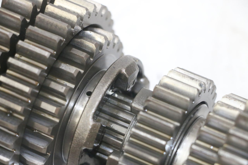 photo de CAJA CAMBIOS HONDA NTV DEAUVILLE ABS 700 (2007 - 2016) - Zoom sobre los componentes