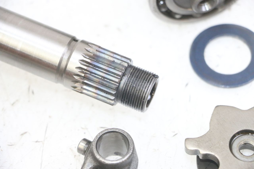 photo de CAJA CAMBIOS HONDA NTV DEAUVILLE ABS 700 (2007 - 2016) - Detalles de los puntos de fijación