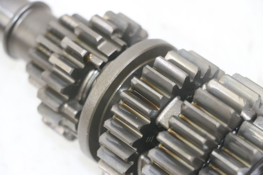 photo de CAJA CAMBIOS HONDA NTV DEAUVILLE ABS 700 (2007 - 2016) - Detalles de los puntos de fijación