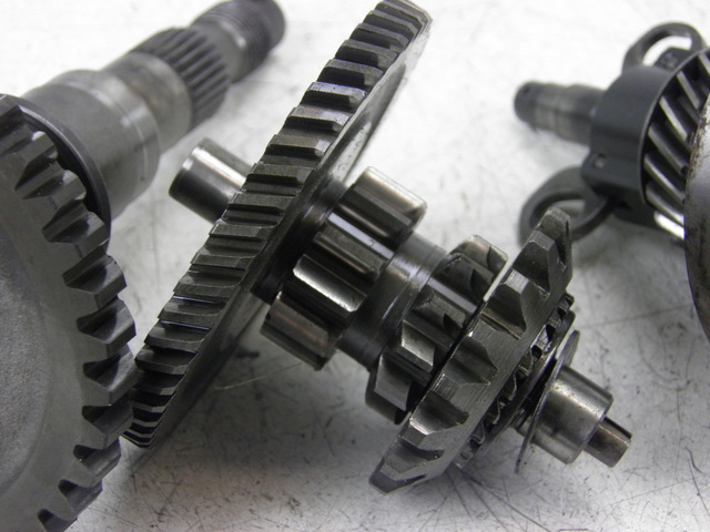 photo de CAJA CAMBIOS PIAGGIO VESPA PK 80 (1983 - 1996) - Detalles de los puntos de fijación