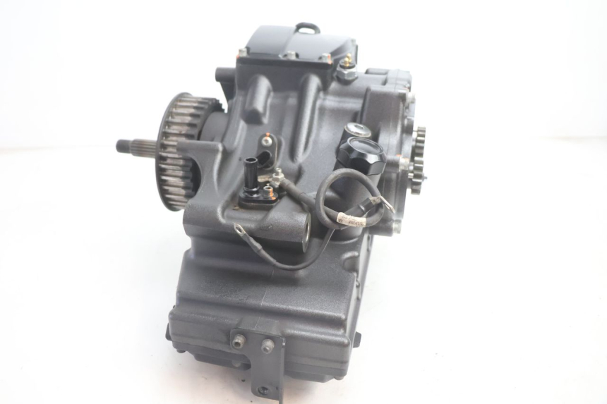 photo de CAJA CAMBIOS HARLEY DAVIDSON ROAD GLIDE FLTRXSE 1920 (2018 - 2022) - Estado de la superficie y material