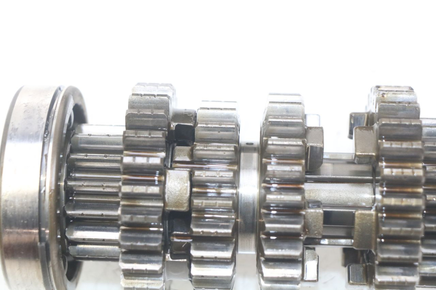 photo de CAJA DE CAMBIOS TRIUMPH SPRINT ST 955 (1999 - 2001) - Zoom sobre los componentes