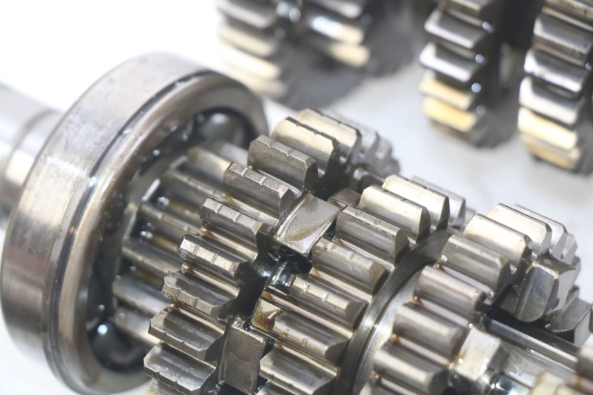 photo de CAJA DE CAMBIOS TRIUMPH SPRINT ST 955 (1999 - 2001) - Zoom estado de uso