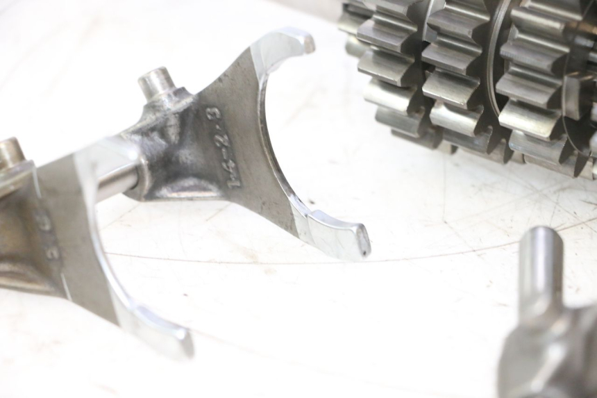 photo de CAJA CAMBIOS DUCATI SS IE DS CARENEE 1000 (2002 - 2006) - Otra perspectiva