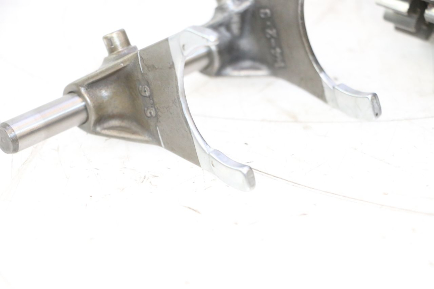 photo de CAJA CAMBIOS DUCATI SS IE DS CARENEE 1000 (2002 - 2006) - Primer plano técnico