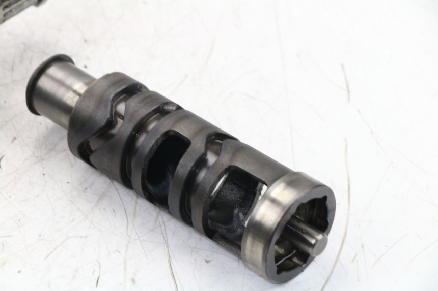 photo de CAJA CAMBIOS SUZUKI GSF N BANDIT 650 (2005 - 2006) - Zoom sobre los componentes