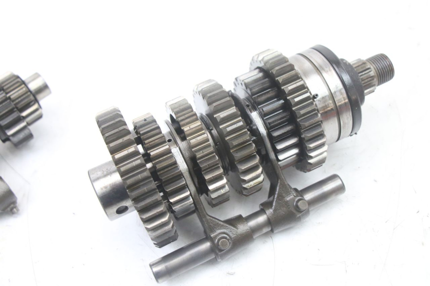 photo de CAJA DE CAMBIOS SUZUKI GSF S BANDIT 600 (2000 - 2004) - Estado de la superficie y material