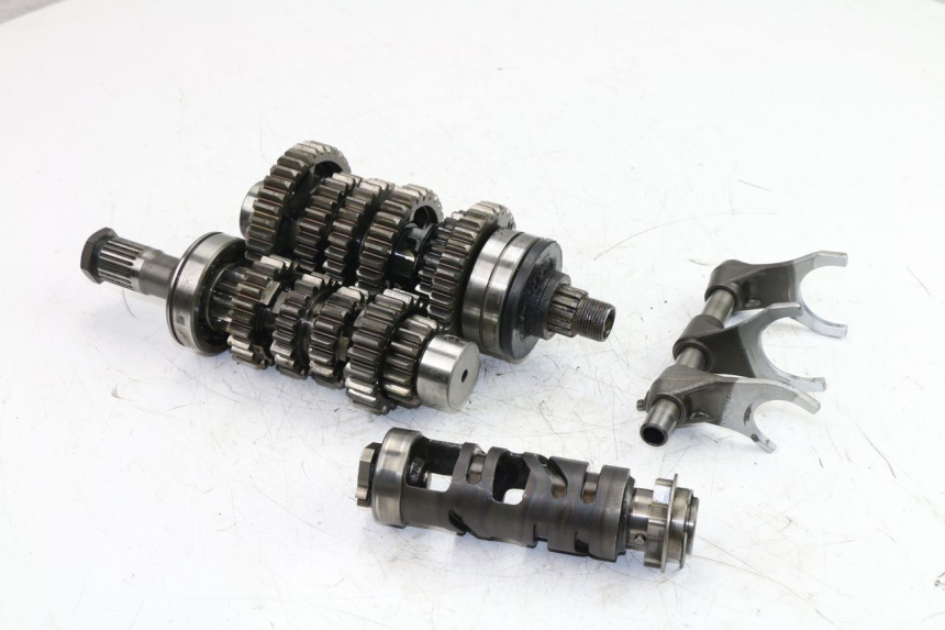 photo de CAJA CAMBIOS SUZUKI GSF S BANDIT ABS 650 (2005 - 2006) - Otra vista del artículo