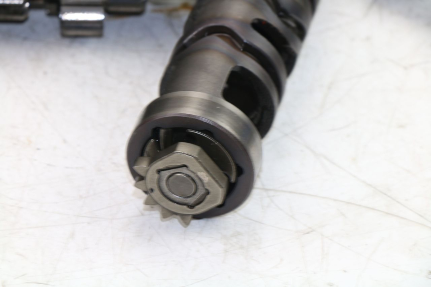 photo de CAJA CAMBIOS SUZUKI GSF S BANDIT ABS 650 (2005 - 2006) - Primer plano de alta resolución