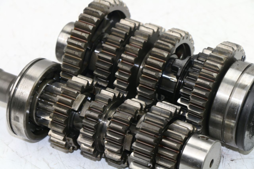 photo de CAJA CAMBIOS SUZUKI GSF S BANDIT ABS 650 (2005 - 2006) - Detalles de los puntos de fijación