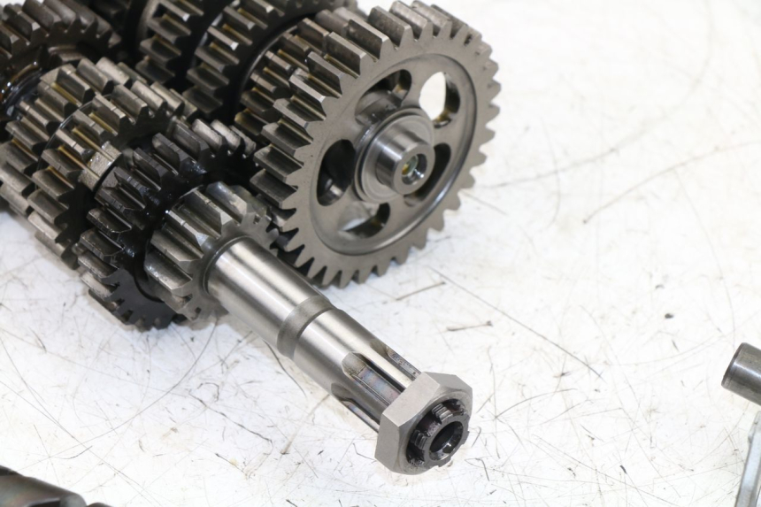 photo de CAJA CAMBIOS SUZUKI SFV GLADIUS 650 (2009 - 2015) - Zoom estado de uso