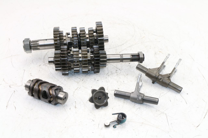 photo de CAJA CAMBIOS SUZUKI SFV GLADIUS 650 (2009 - 2015) - Primer plano técnico