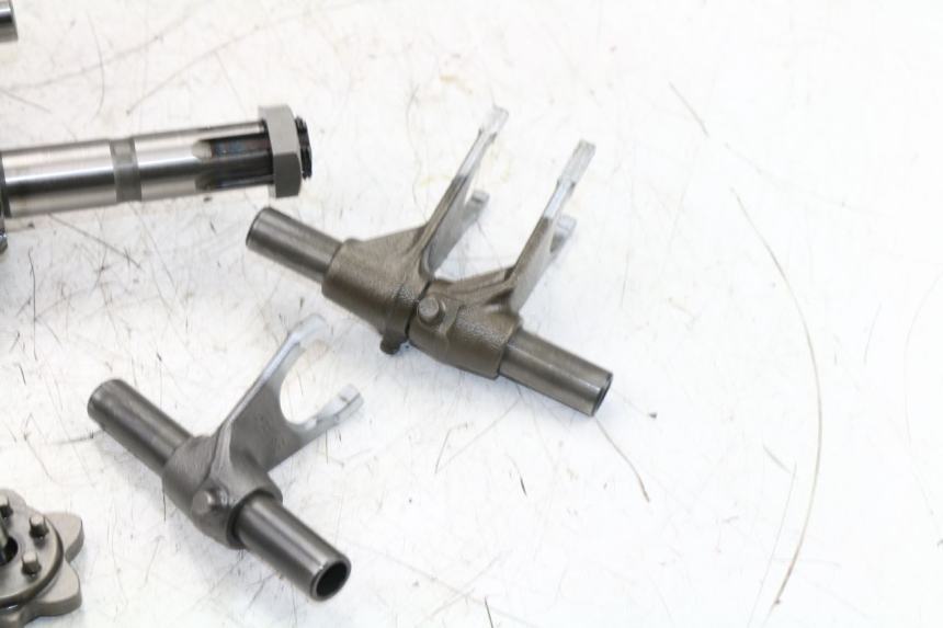 photo de CAJA CAMBIOS SUZUKI SFV GLADIUS 650 (2009 - 2015) - Vista general del producto