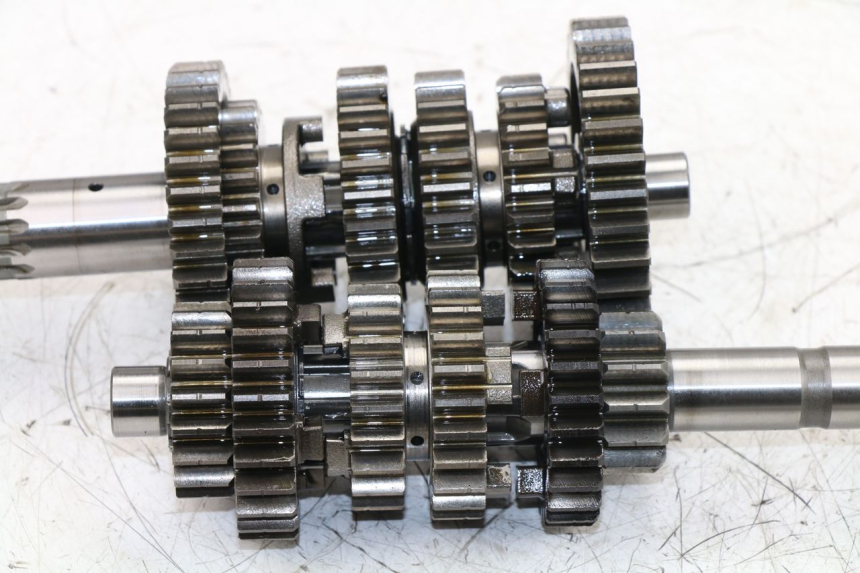 photo de CAJA CAMBIOS SUZUKI SFV GLADIUS 650 (2009 - 2015) - Estado de la superficie y material